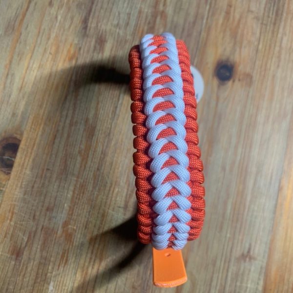 collier tressé orange